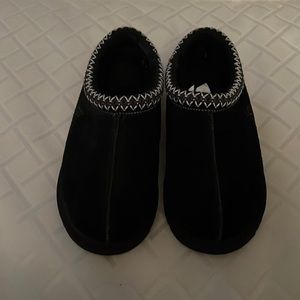 Black Tasman Uggs